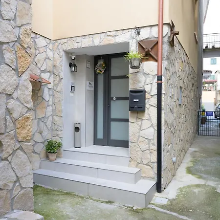 Apartment A Casa Di Ugo *